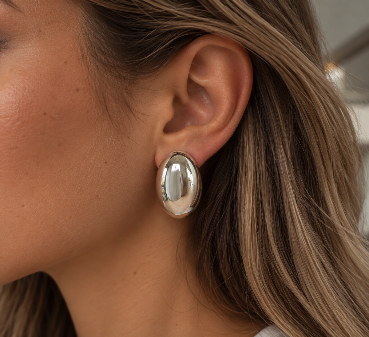Sculpted Oval Earrings