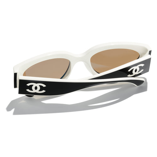CHANEL Cat Eye